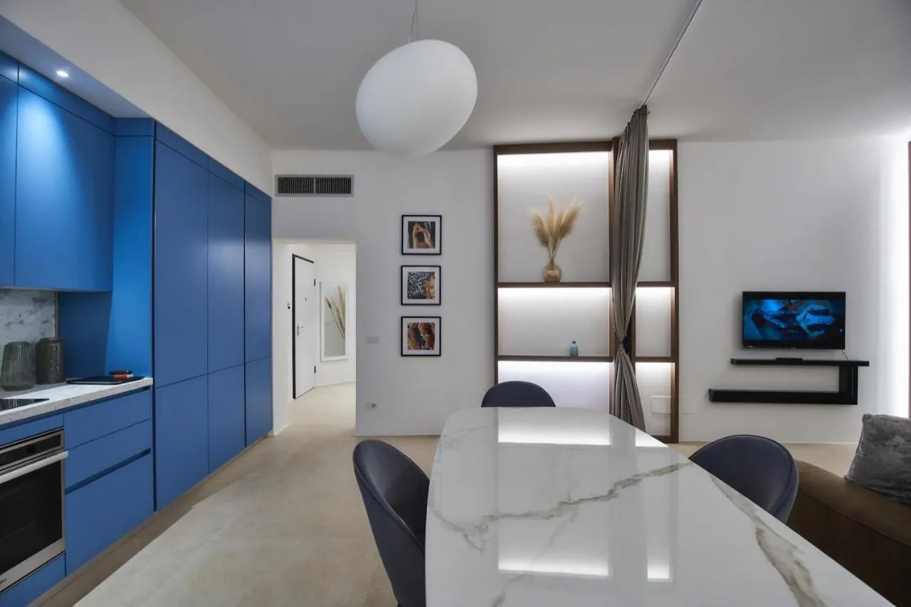 Five Stars Florence Luxury Apartments With Jacuzzi Italy
